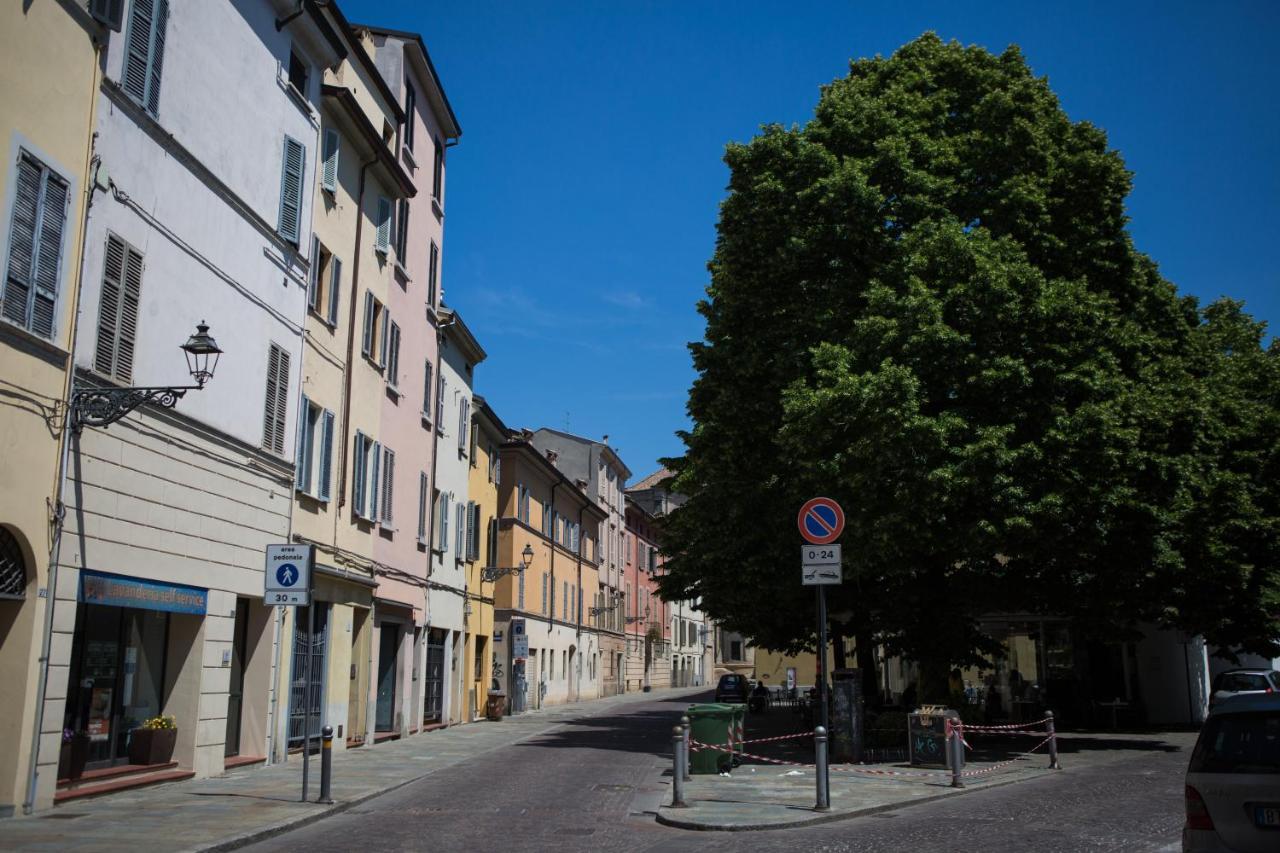 Centro Storico Oltretorrente Apartment Parma Exterior foto